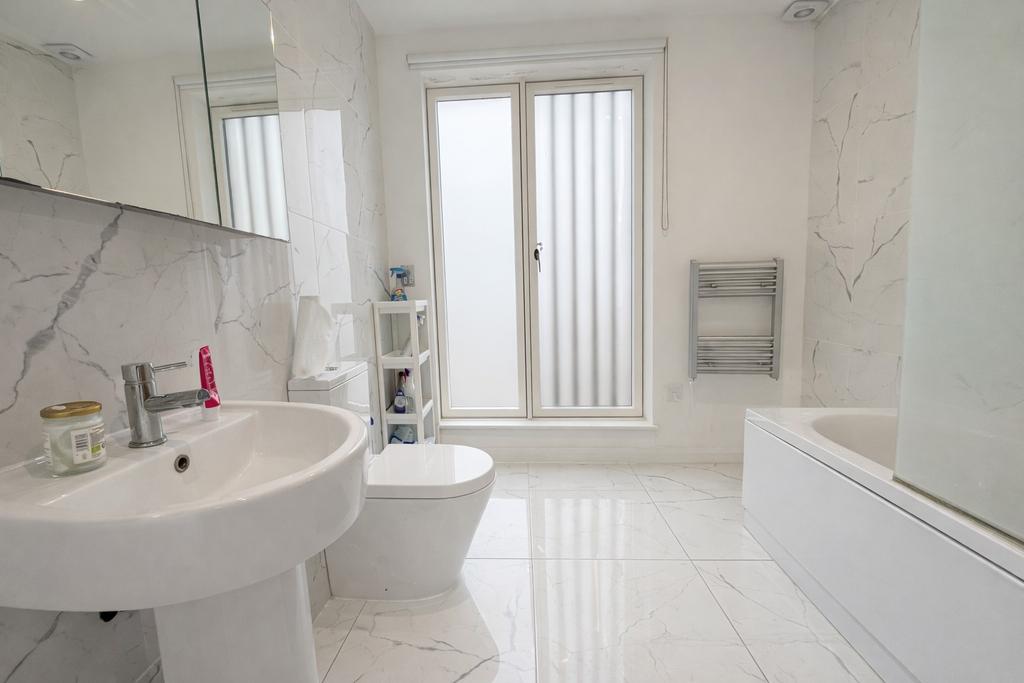 Bathroom.jpeg