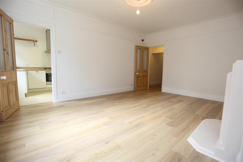 2 bedroom flat to rent, Norton Road, Hove