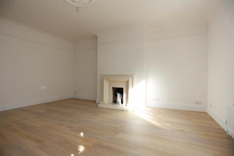 2 bedroom flat to rent, Norton Road, Hove