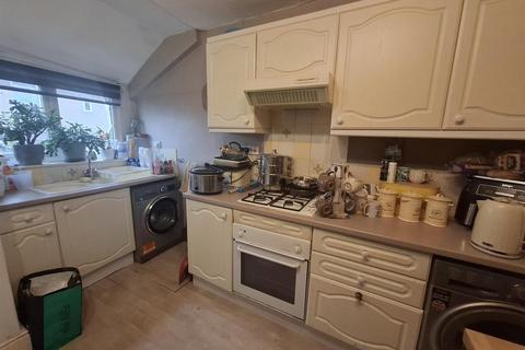 2 bedroom end of terrace house for sale, Dale Side, Buxton