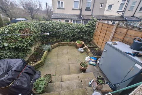 2 bedroom end of terrace house for sale, Dale Side, Buxton
