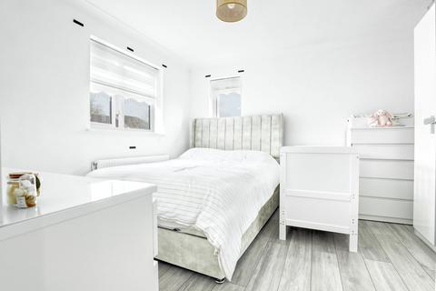 1 bedroom terraced house for sale, Hollybush Way, Cheshunt, EN7