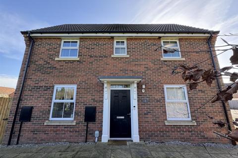 3 bedroom end of terrace house for sale, Lawton Walk, Hessle