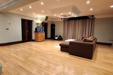 undefined, 50 High Street, Milton Keyenes MK19