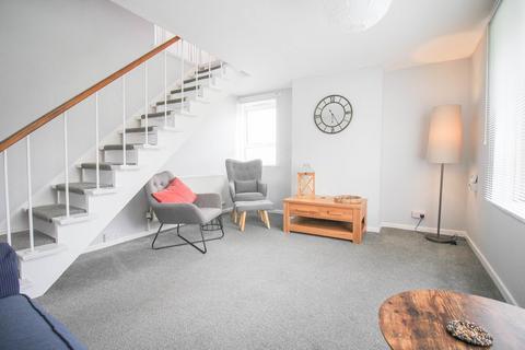 undefined, Weston Outskirts*Very Well Presented*Close to Hospital*Two Double Bedrooms*