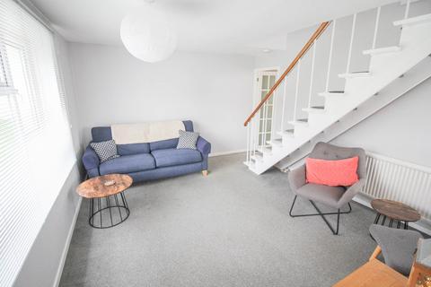 undefined, Weston Outskirts*Very Well Presented*Close to Hospital*Two Double Bedrooms*