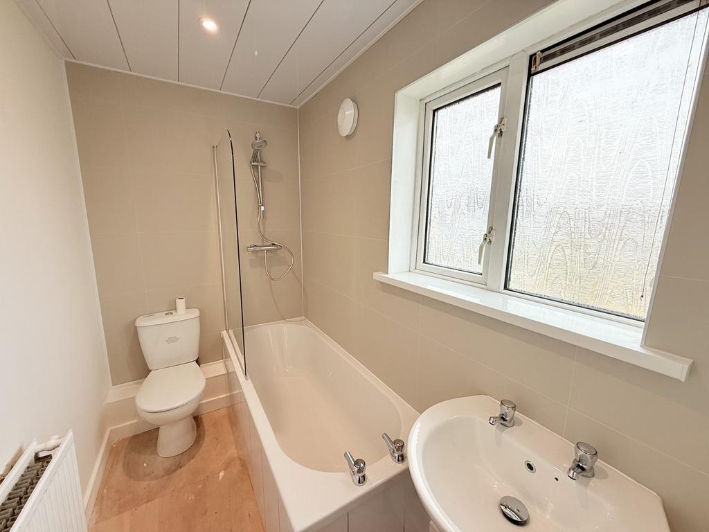 114 Lochside Road, Dumfries, DG2 0 LU - Braidwoods