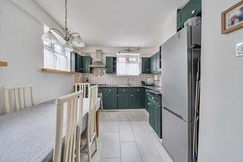 1 bedroom apartment for sale, Broughton Road, London