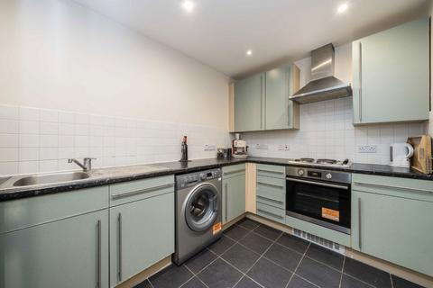 2 bedroom flat to rent, Chambers Street, London SE16