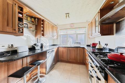 4 bedroom detached house for sale, Beechwood Drive, Great Sutton, Ellesmere Port