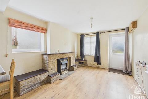 2 bedroom end of terrace house for sale, Queen Street, Lydney GL15