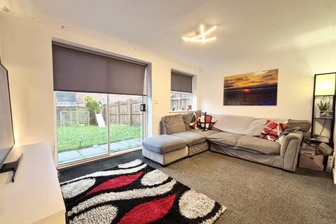 3 bedroom semi-detached house for sale, Portree Drive, Bradford BD6