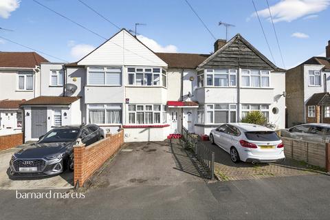 2 bedroom terraced house for sale, Fernside Avenue, Feltham