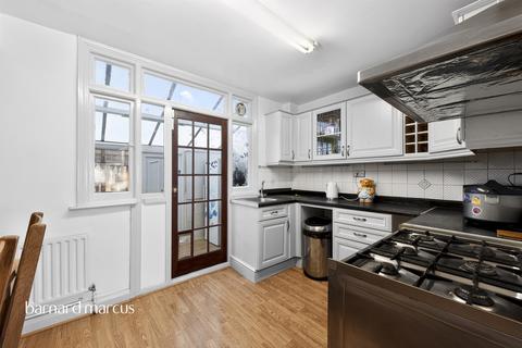 2 bedroom terraced house for sale, Fernside Avenue, Feltham