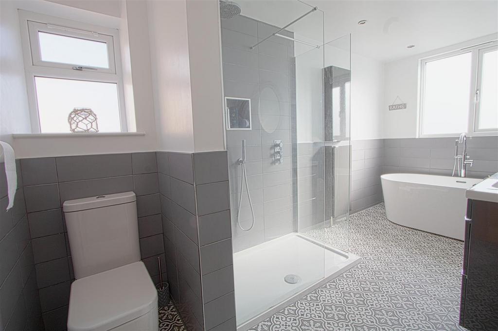 Bath 1.jpg