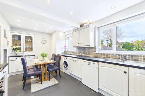 undefined, Brian Avenue, Sanderstead
