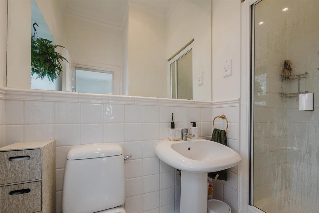 Bed 1 En Suite
