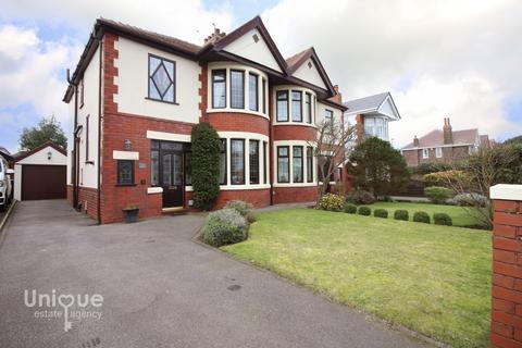 Beach Road,  Fleetwood, FY7