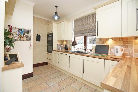 3 bedroom semi-detached house for sale, Beach Road,  Fleetwood, FY7
