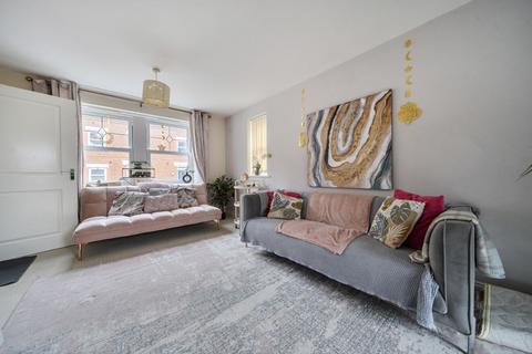 4 bedroom semi-detached house for sale, Hebbes Close, Bedford