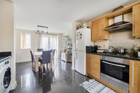 4 bedroom semi-detached house for sale, Hebbes Close, Bedford