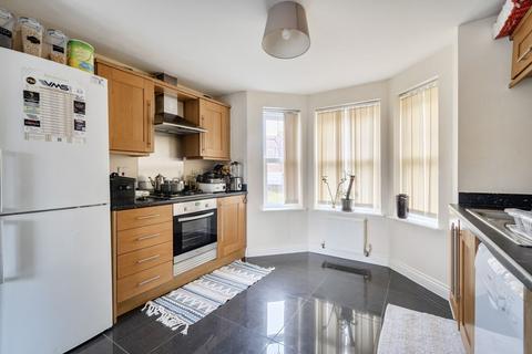 4 bedroom semi-detached house for sale, Hebbes Close, Bedford