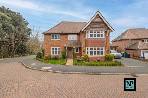 4 bedroom detached house for sale, Alstonefield Close, Amington, B77