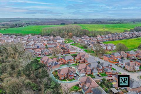 4 bedroom detached house for sale, Alstonefield Close, Amington, B77