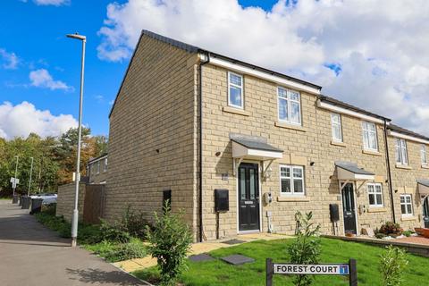 2 bedroom townhouse for sale, Forest Court, Huddersfield HD2