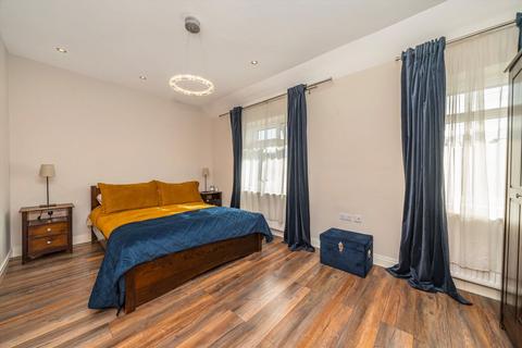 undefined, Bentworth Road, London W12