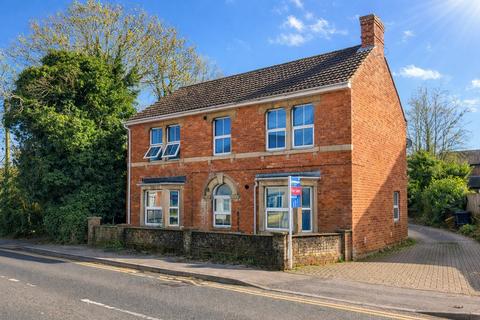 30 Devizes Road, Swindon SN4
