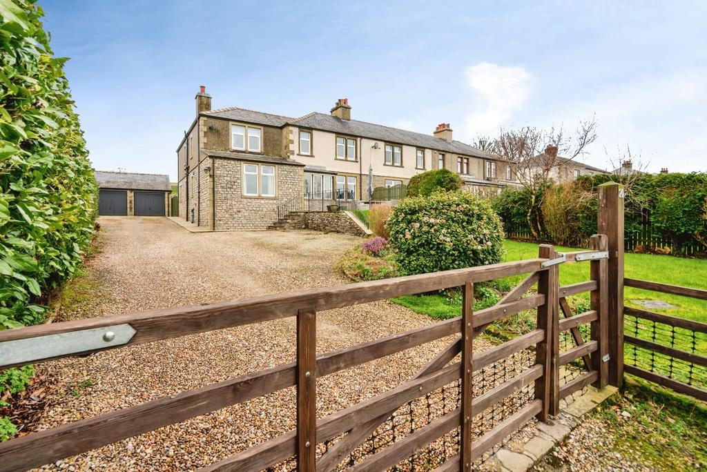 6 bedroom house for sale