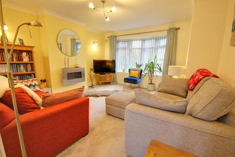 3 bedroom terraced house for sale, Grove Park, Beverley