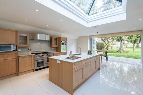 5 bedroom detached house for sale, Knowle Park, Cobham, Surrey KT11