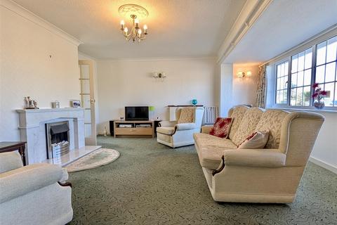3 bedroom detached bungalow for sale, Greenwich Drive, Lytham