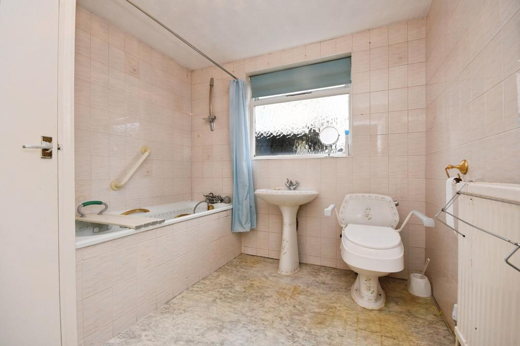Ground Floor B/Room
