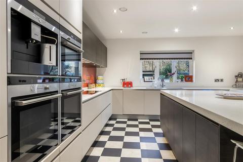 undefined, Peplins Way, Brookmans Park Hatfield AL9