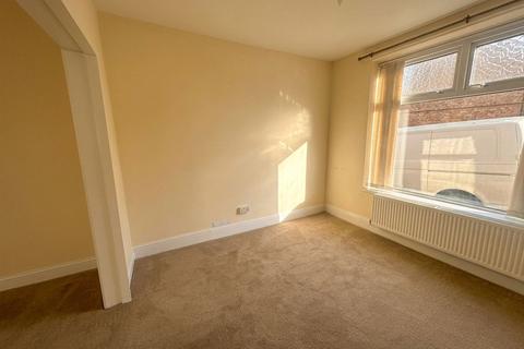 3 bedroom terraced house to rent, Caerhendy Street, Merthyr Tydfil CF47