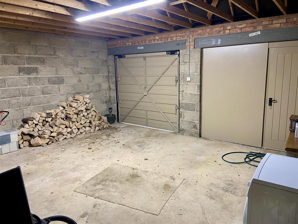 Double Garage.jpeg