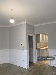 2 bedroom flat to rent, Conway Road, London, N14