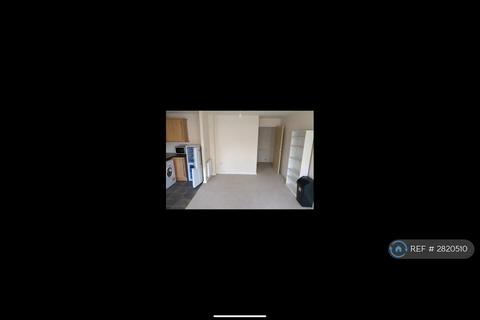 1 bedroom flat to rent, Thackhall St, Coventry, CV2