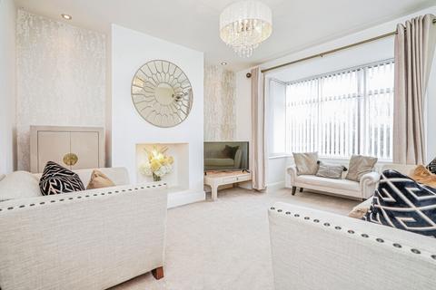 undefined, Ring Road, Leeds, LS12
