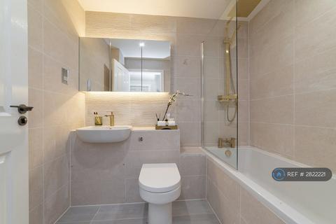 2 bedroom flat to rent, St Georges Road, Richmond, TW9