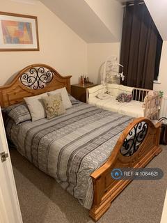 1 bedroom flat to rent, De Havilland Square, Ilford, IG1