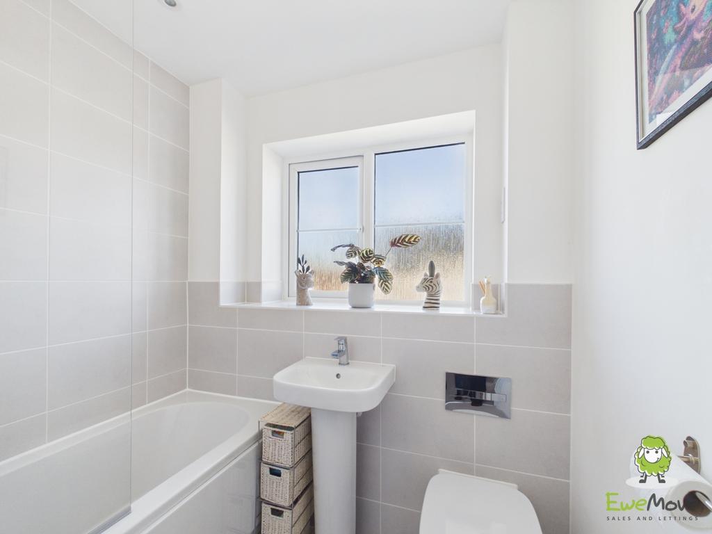 Ewe Move Estate Agents Basingstoke - Deanlands Road