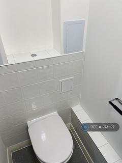 1 bedroom semi-detached house to rent, Truscott House, Barking, IG11