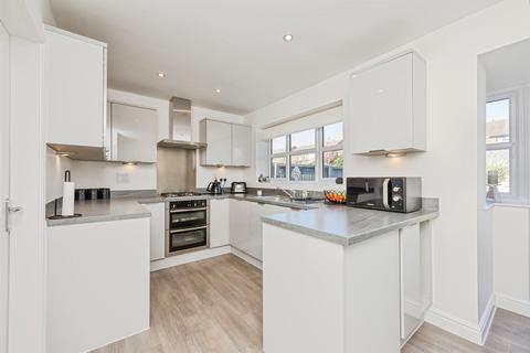 4 bedroom detached house for sale, Croft Close, Two Gates, Tamworth