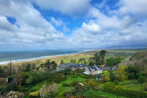 undefined, Eithinog, Harlech