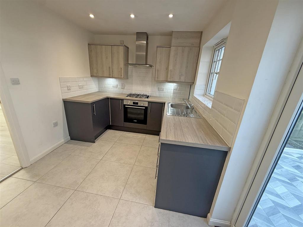 Kitchen A2.jpg