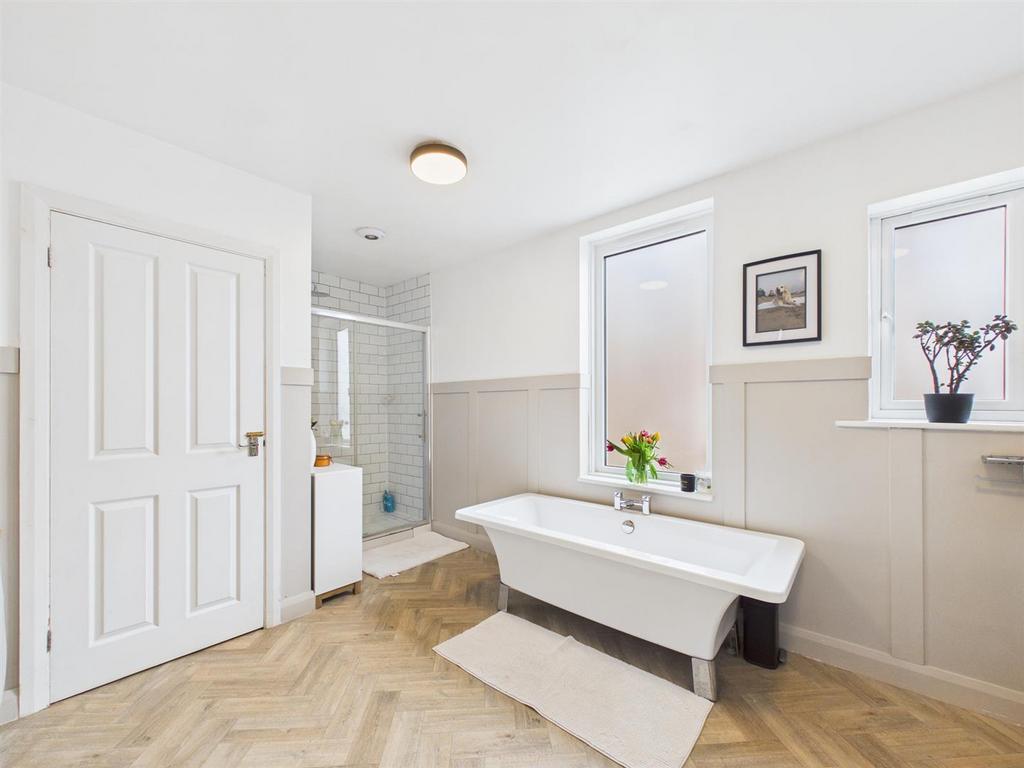 Bath 2.jpg